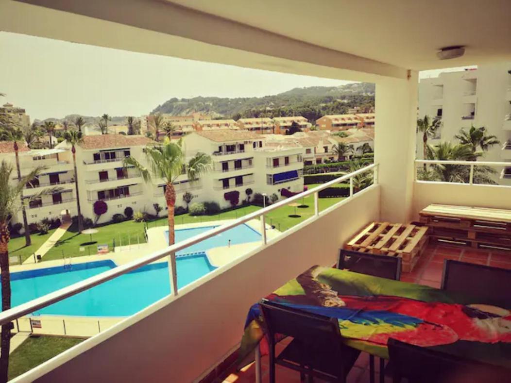 Casa En Urb. Con La Piscina Mas Grande De Javea. Ngoại thất bức ảnh