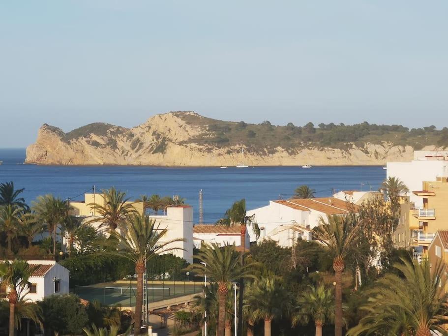 Casa En Urb. Con La Piscina Mas Grande De Javea. Ngoại thất bức ảnh